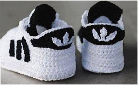 adidas schuhe häkeln|Schnelle Babyschuhe häkeln, Babybooties .